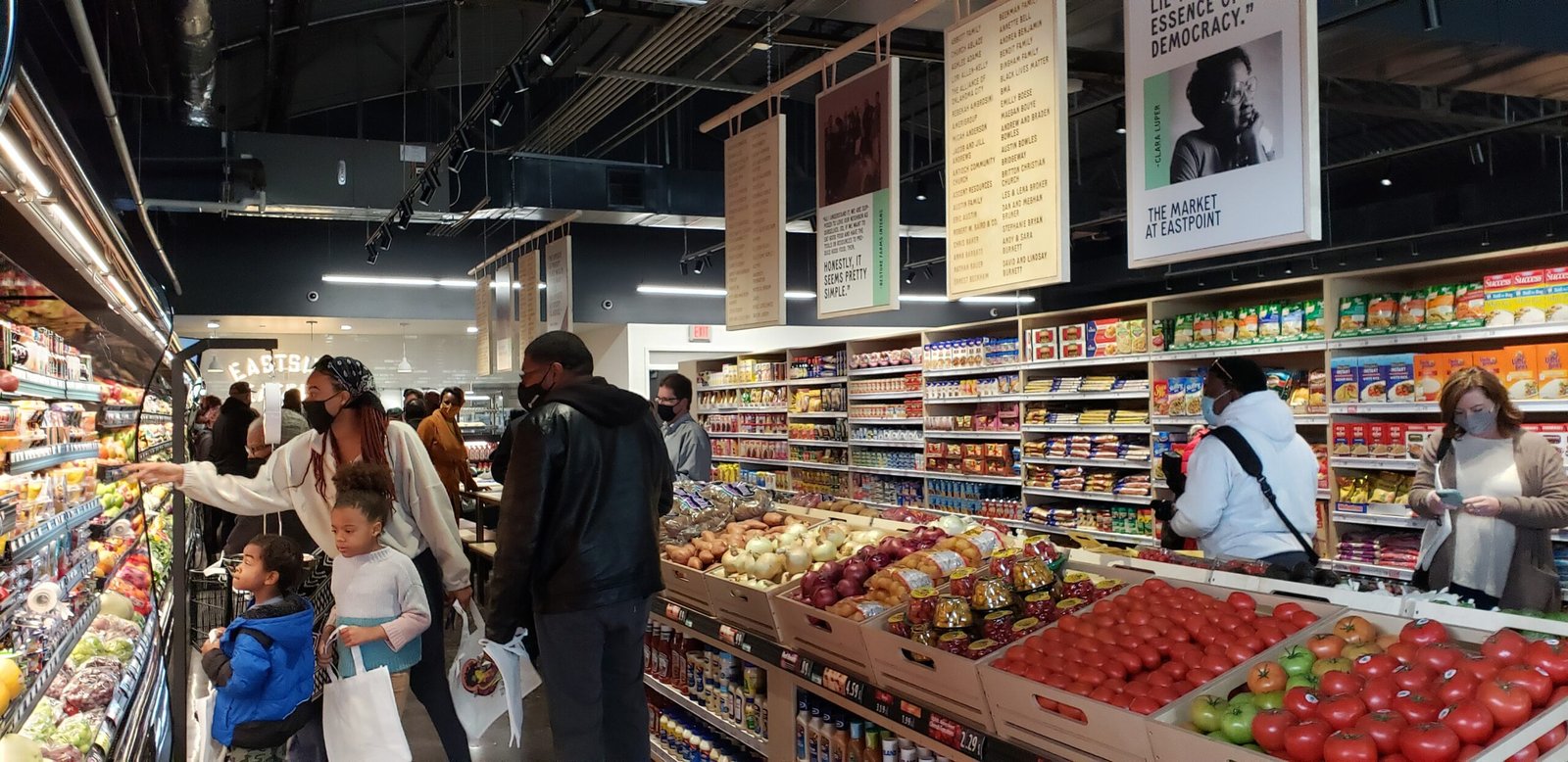 Community fights back against food desert - Michael Kinney Media