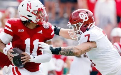 Sooners put stranglehold on Cornhuskers